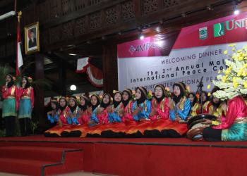 A Traditional Dance Performance “Tarian Saman”